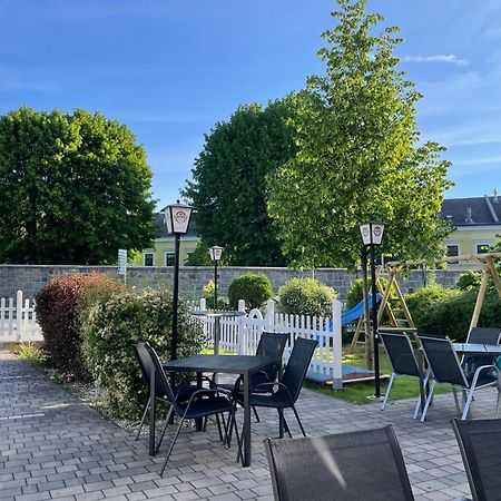 Lindenhof Ybbs Bed & Breakfast Ybbs an der Donau Exterior photo